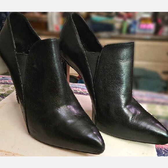 Beautiful Nine West Bootie Heels - Picture 11 of 16